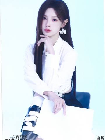 由淼 上海时装周生写ver.B