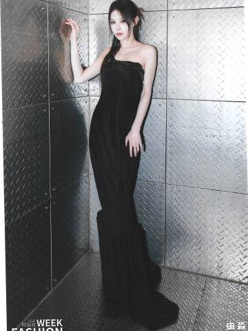 由淼 上海时装周生写ver.C