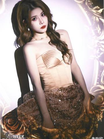 朱怡欣 上海时装周生写ver.A