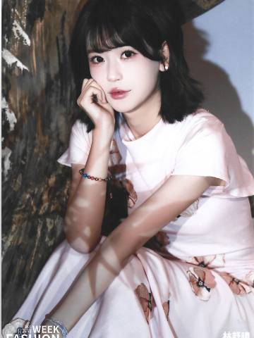 林舒晴 上海时装周生写ver.E