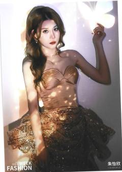 朱怡欣 上海时装周生写ver.B