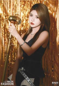 朱怡欣 上海时装周生写ver.D