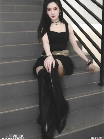 青钰雯 上海时装周生写ver.B