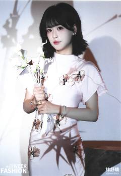 林舒晴 上海时装周生写ver.D