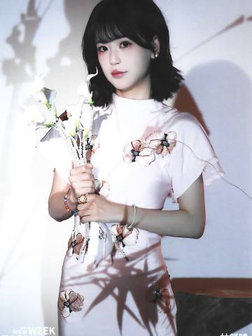 林舒晴 上海时装周生写ver.D