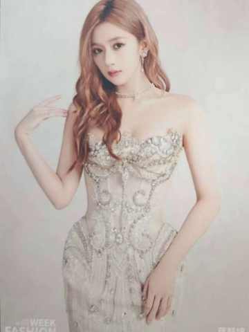 蒋舒婷 上海时装周生写ver.B