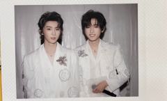 冠岁团款分队拍立得13 ver.A