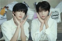 突围合照小卡 橹杰奕恒