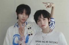 突围合照小卡 橹杰涵博