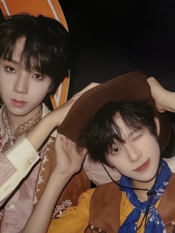 突围合照小卡 橹杰思罕