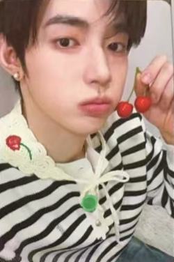 muvve新加坡签售1 樱桃ver.