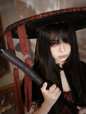 程乐歆 刃隐帽檐