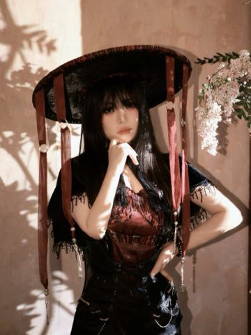 程乐歆 檐光绯饰