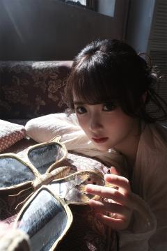 周念琪 蝶镜栖光