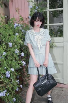 王晓阳 雾蓝夏序