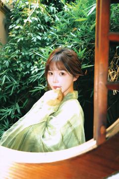桂楚楚 竹窗青衣