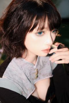 王晓阳 幽容微触