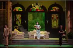 沪剧《石榴裙下》-资料图