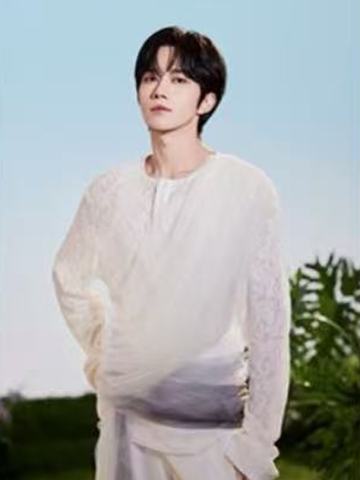 蜜丝婷代言逐光小卡 ver.B