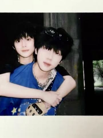 突围合照拍立得 玮辰思罕