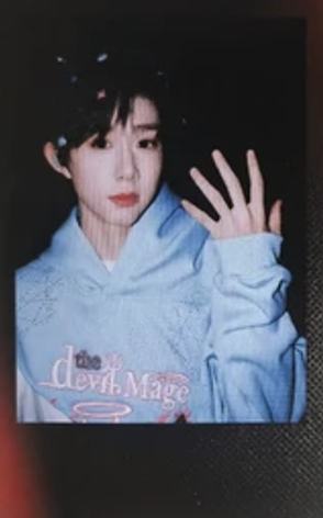 肆意少年见面会单人款拍立得 奕恒ver.A