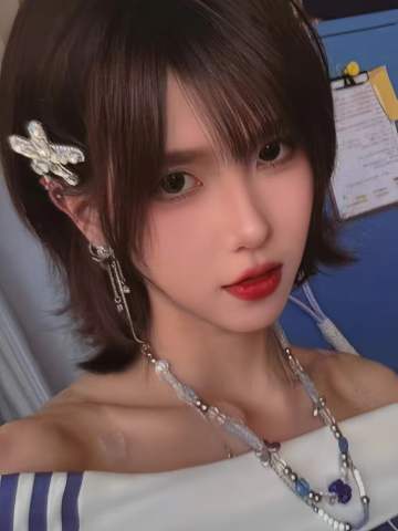 郭晓盈《新学季》自拍小卡 ver.A