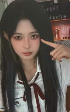 叶凡《新学季》自拍小卡 ver.B