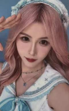 王秭歆《新学季》自拍小卡 ver.B