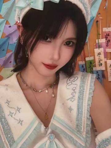 郭晓盈《新学季》自拍小卡 ver.B