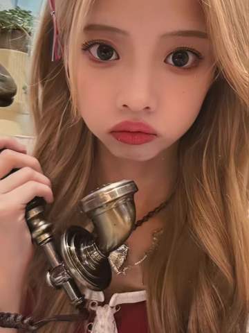 张倩《新学季》自拍小卡 ver.A