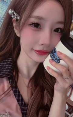 陈雨孜《新学季》自拍小卡 ver.A