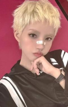 iminitv线上签售 娟