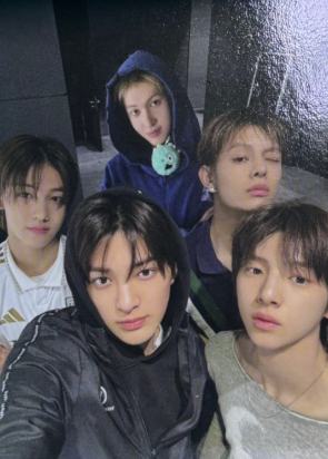 cortis ball版专卡 团