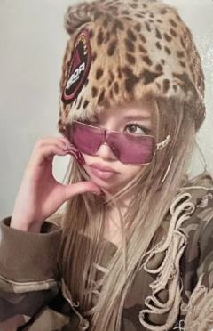 快闪卡通T恤卡 贝