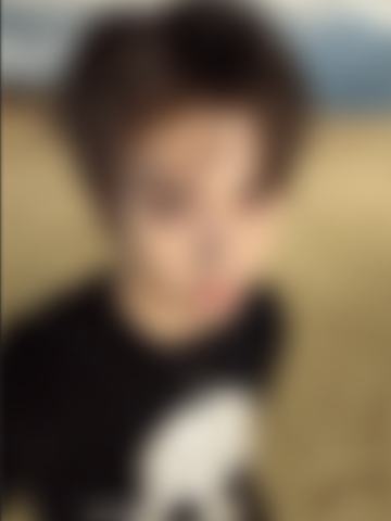 快闪拉链卫衣卡 灿