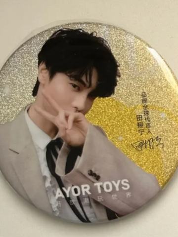 AYORTOYS兔闪闪吧唧