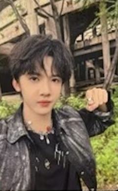 奕然 突围R卡 ver.A