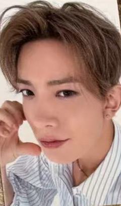 qrsessed美瞳代言卡 ver.C