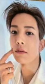 qrsessed美瞳代言卡 ver.B