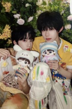 突围合照小卡 桂源奕恒ver.B