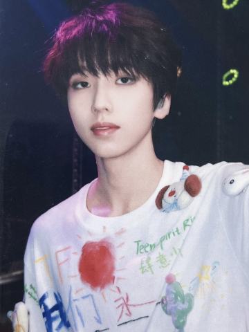 肆意少年见面会家族款单人小卡 玮辰ver.B