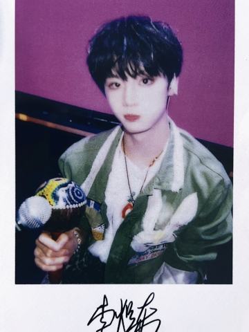 肆意少年见面会单人款拍立得 煜东ver.D