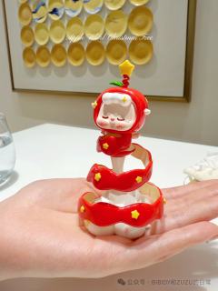 旋转苹果圣诞树-资料图