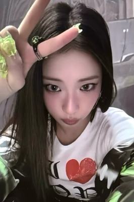 中区限定满额卡 露