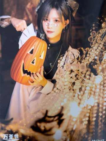 柏欣妤《鬼影重重》万圣节主题生写ver.A