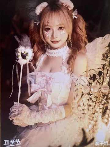 李子忻《鬼影重重》万圣节主题生写ver.A