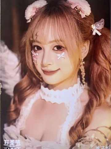 李子忻《鬼影重重》万圣节主题生写ver.B