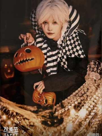 闫明筠《鬼影重重》万圣节主题生写ver.A