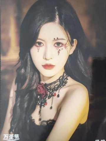 杨晔《鬼影重重》万圣节主题生写ver.B