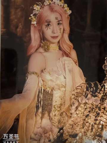 杨心渝《鬼影重重》万圣节主题生写ver.A